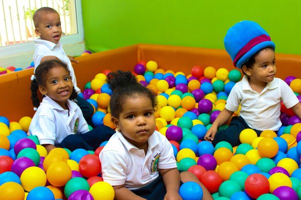 Ma première piscine à balle : plaisir et apprentissage garantis !
